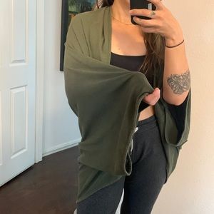 Lululemon green ombré mindful cotton wrap